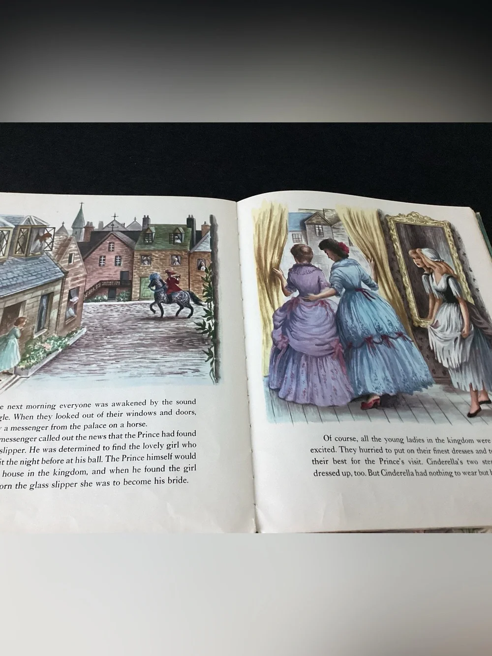 Vtg. Hardcover children’s book titled CINDERELLA a Classic Children’s Book